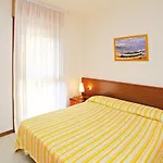 شقة Villaggio Serenissima-1 By Interhome *
